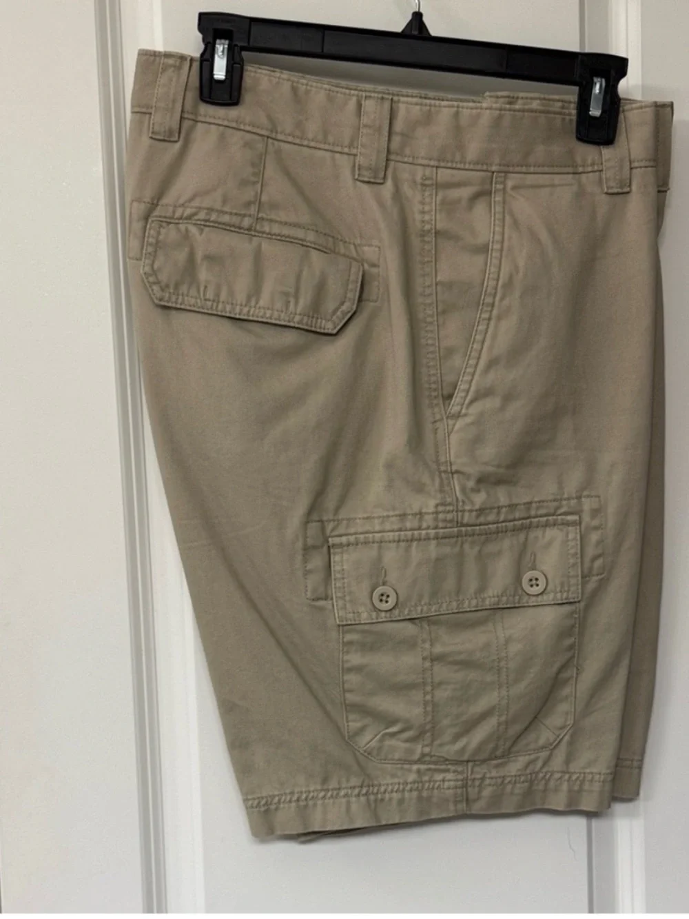 Roundtree & Yorke Khaki Cargo Shorts with Button-Flap Pockets